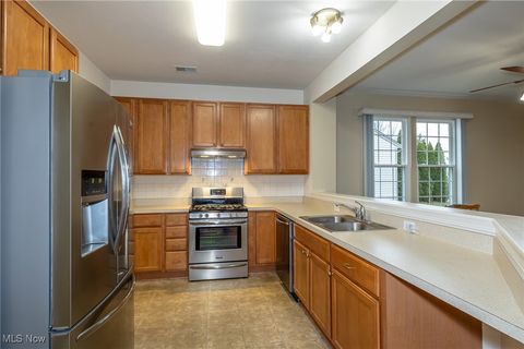 Tiny photo for 38391 Kingsbury Drive, North Ridgeville, OH 44039 (MLS # 5179990)