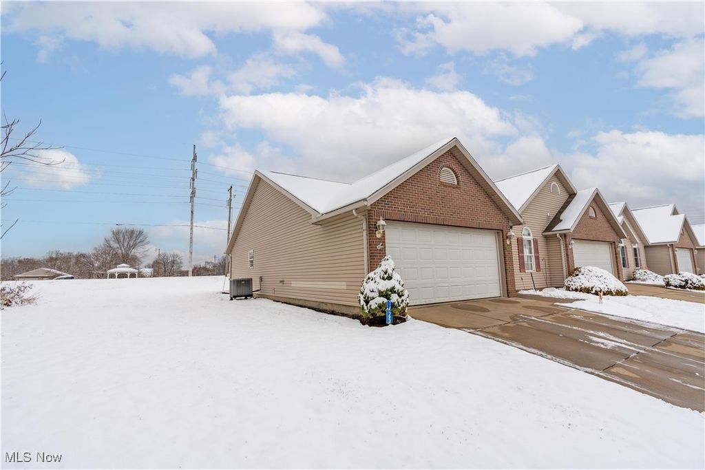 Photo of 1425 Channonbrook Street SW, Canton, OH 44710 (MLS # 5174429)