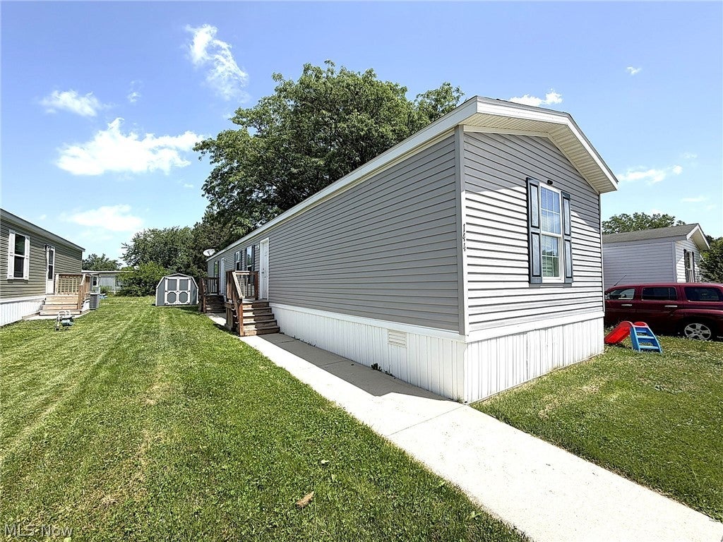 Photo of 144 Virginia Avenue, Elyria, OH 44035 (MLS # 5224731)