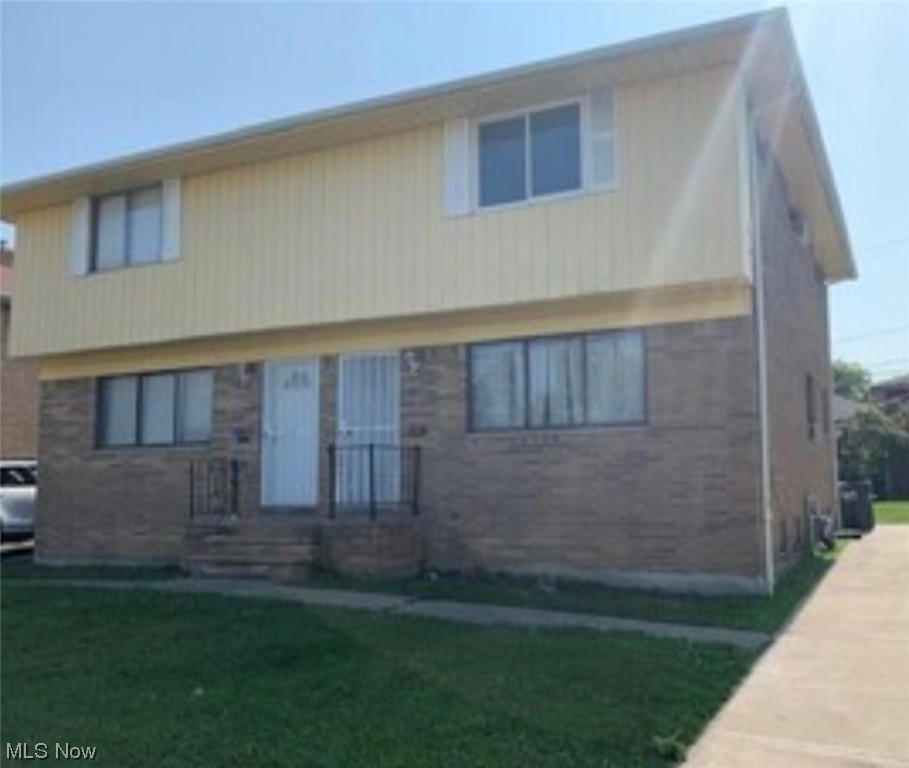 Great investment opportunity! Fully occupied side by side duplex with 3 bedrooms, 1 1/2 bath each. Large living room, dining room, and eat in kitchen located in the city of Euclid. Full basement and spacious backyard. Seller would like to sell 27300 Tungsten and 27280 Tungsten together.