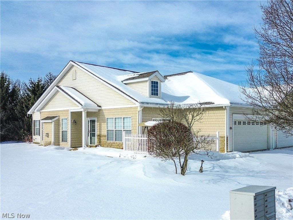 Photo of 4325 Greenway Trail Street NW, Massillon, OH 44647 (MLS # 5186178)