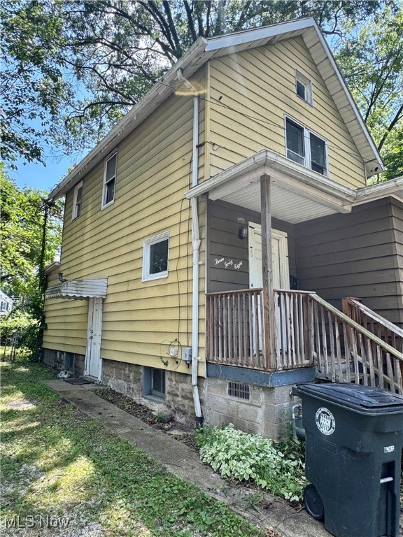 Welcome to your next opportunity to have a profitable investment property in Akron! This 2 bedroom home was previously rented at $900/mo with tenant paying all utilities. Home has been fully updates so there is nothing for you to do except place a tenant! Seller is also selling 31 E Emerling St, 526 Madison Ave, 864 Delia Ave, 405 Stanton Ave, and 918 Bye St and is willing to sell them alone or as a package. Schedule a showing with your favorite agent today!