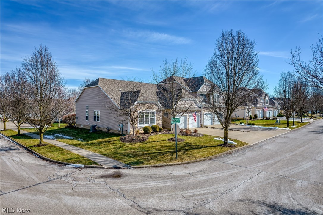 North Pt @ Hunters Crossing - Residential