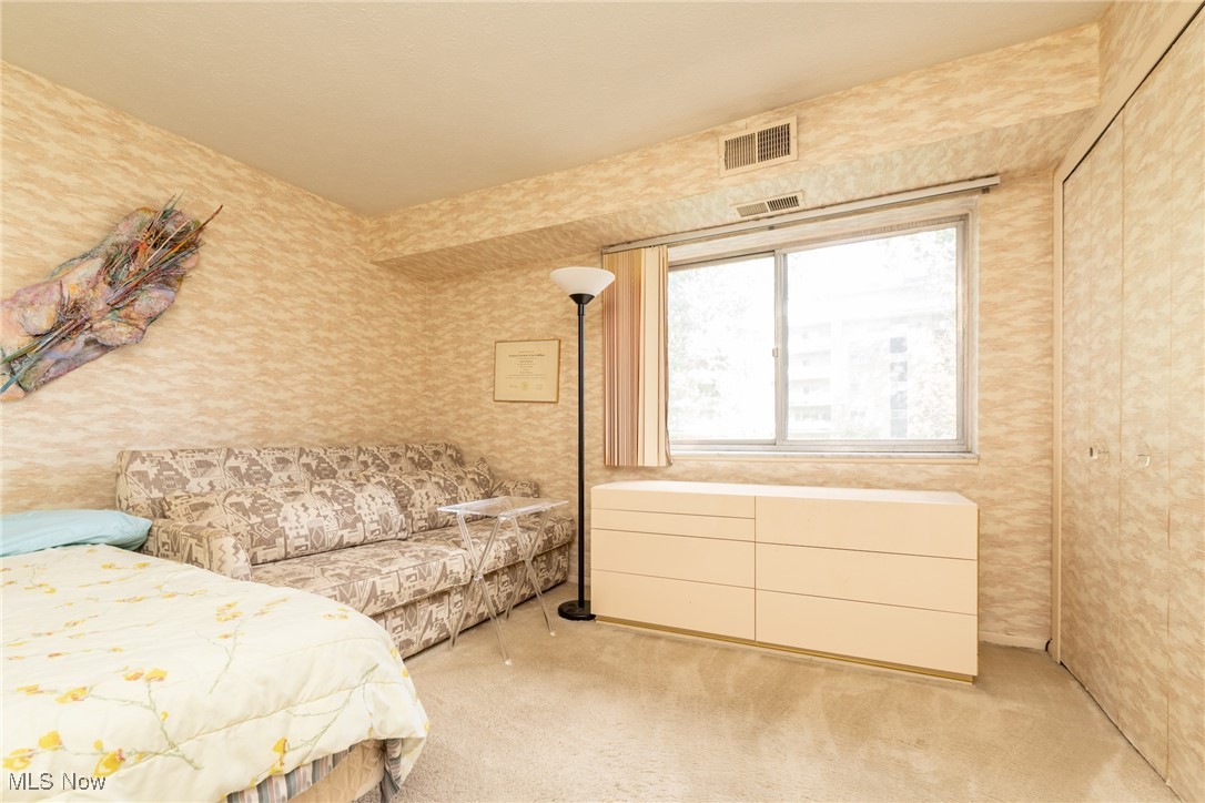 Acacia/Green Condo - Residential