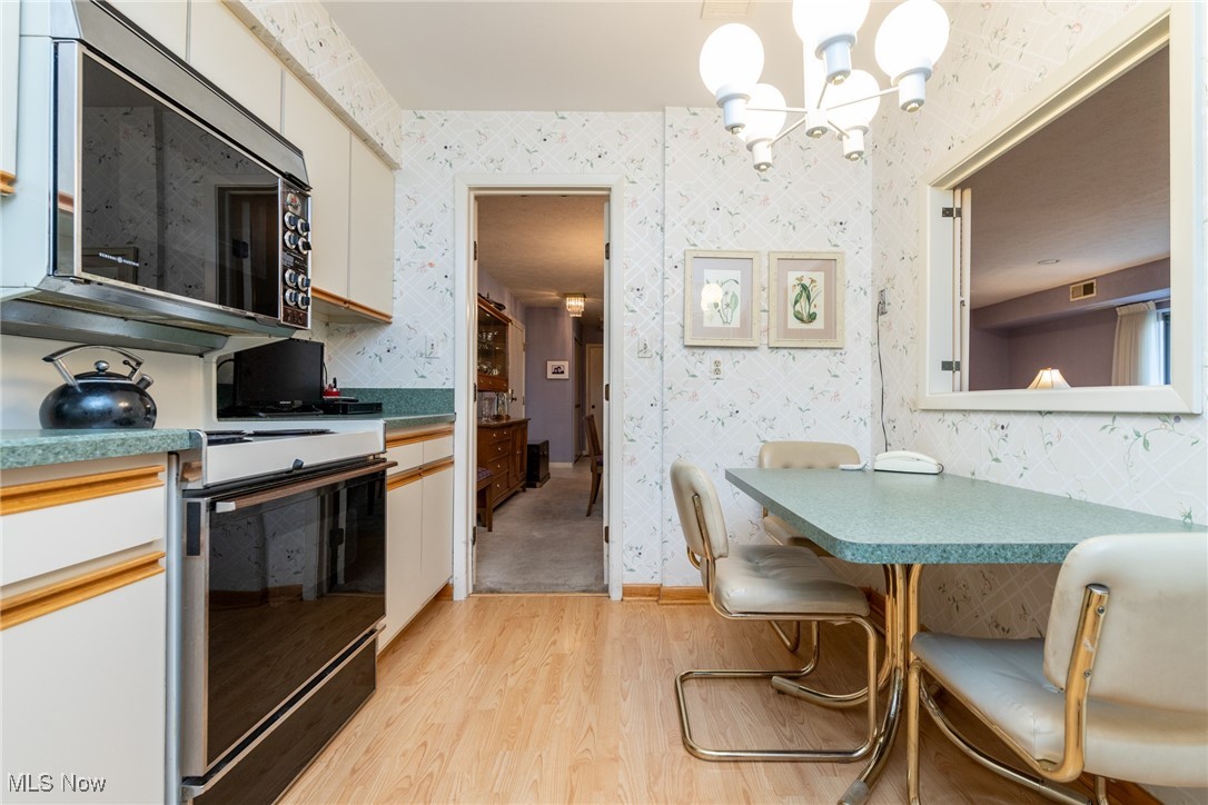 Acacia/Green Condo - Residential