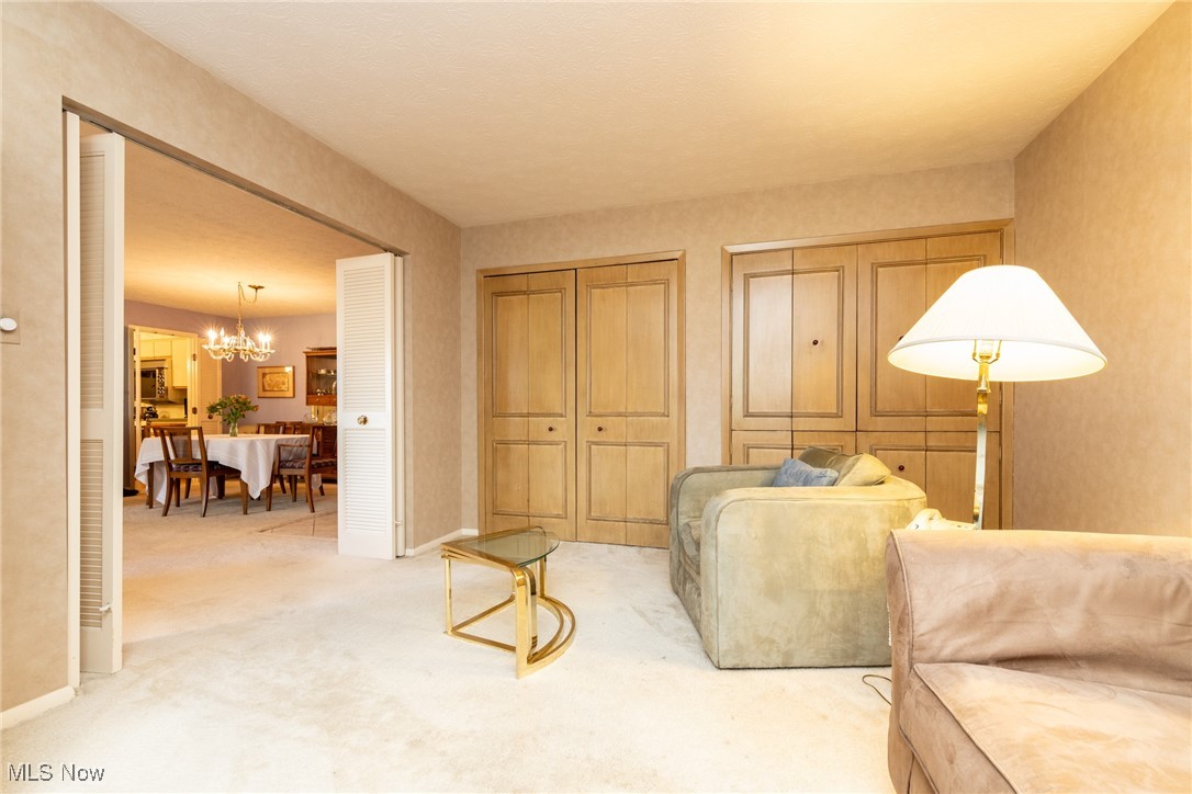 Acacia/Green Condo - Residential