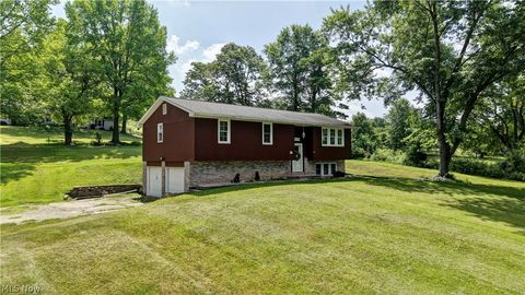 Homes For Sale - 3931 Clay Drive<br/> Dover, OH 44622
