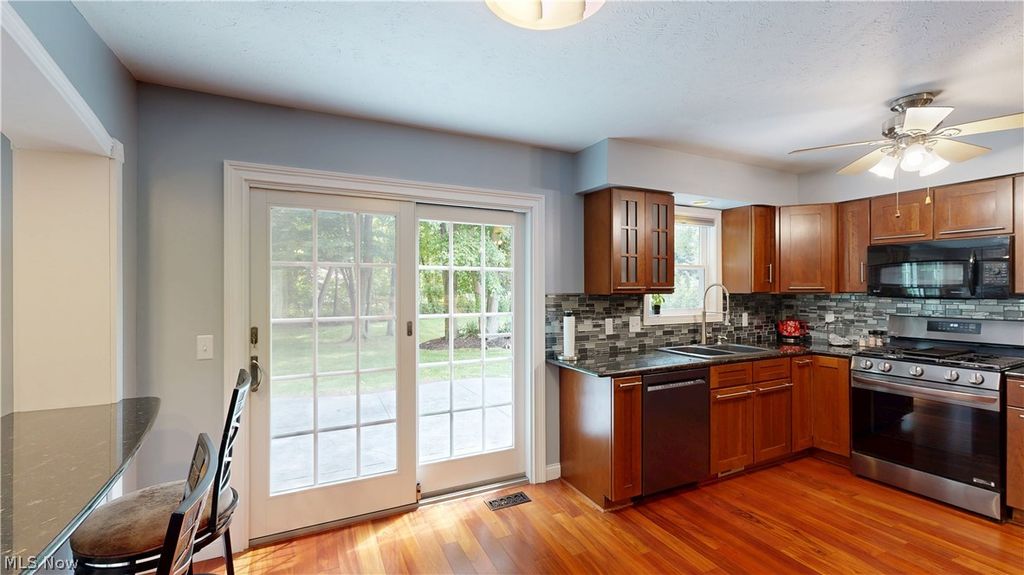 Photo of 5365 Lenore Drive, Mentor, OH 44060 (MLS # 5217898)