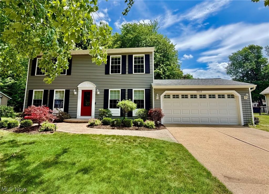 Photo of 5365 Lenore Drive, Mentor, OH 44060 (MLS # 5217898)