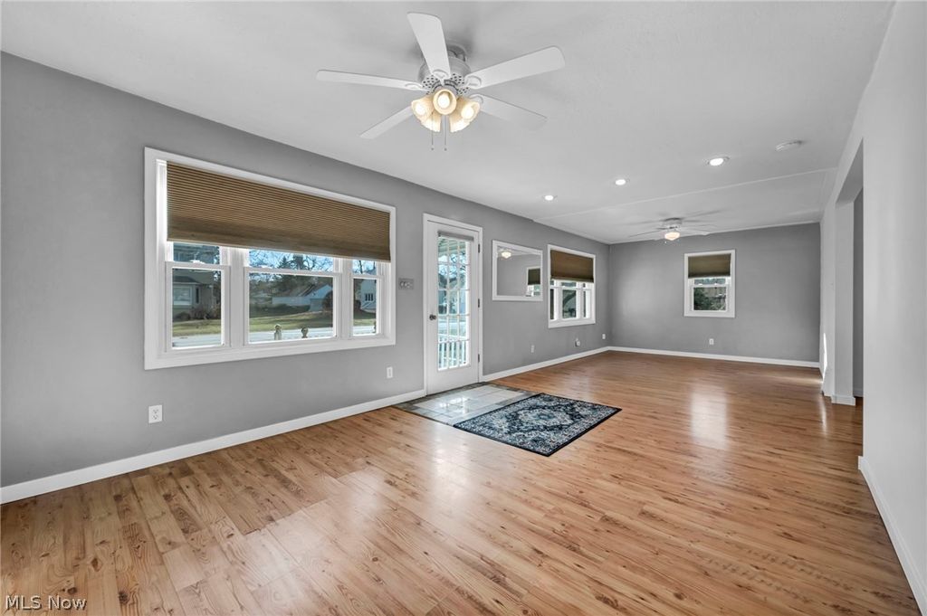 Photo of 1932 Issaquah Street, Cuyahoga Falls, OH 44221 (MLS # 5189839)