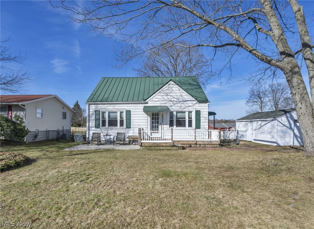 Photo of 1932 Issaquah Street, Cuyahoga Falls, OH 44221 (MLS # 5189839)