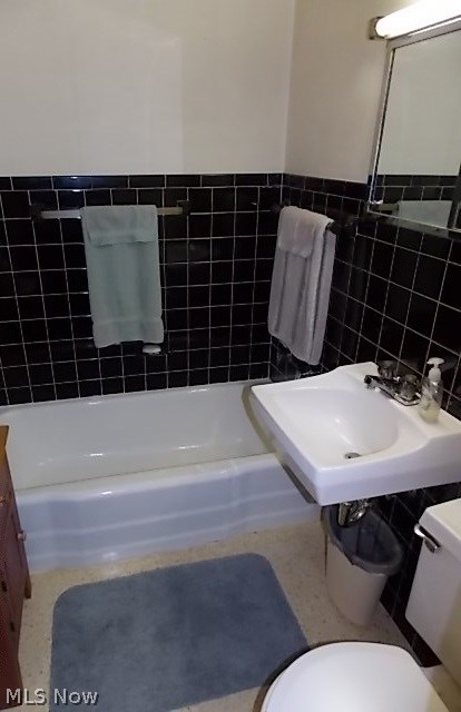 COUNTRY CLUB - Residential