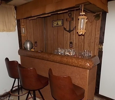 COUNTRY CLUB - Residential