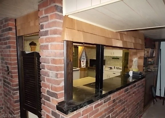 COUNTRY CLUB - Residential