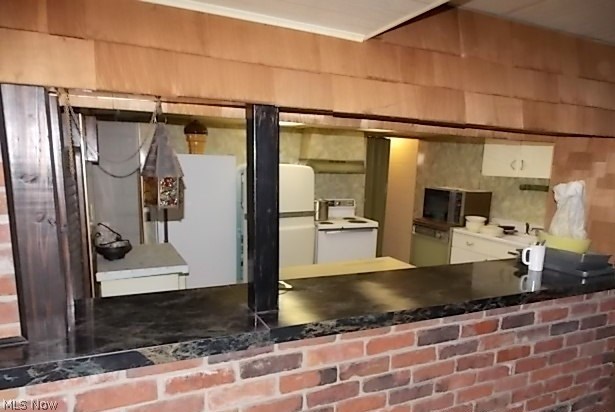 COUNTRY CLUB - Residential