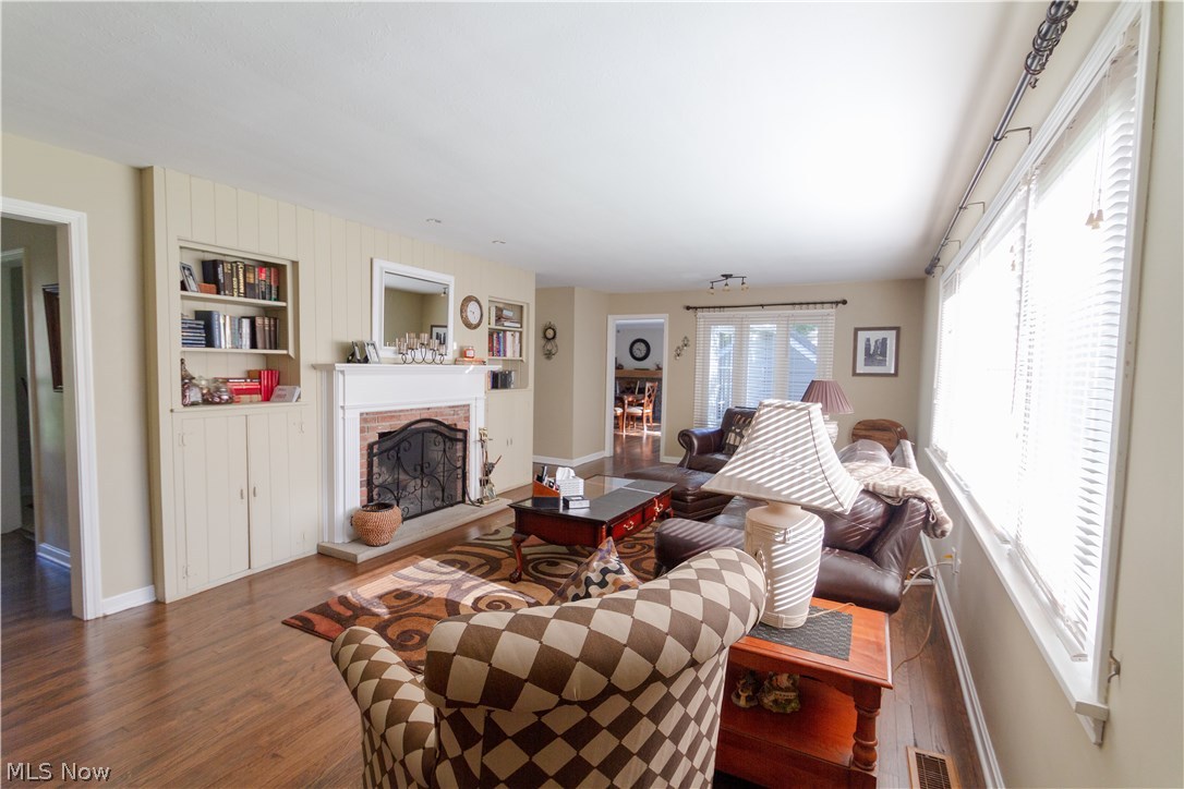 Jackson Lander Road Suburban E - Residential