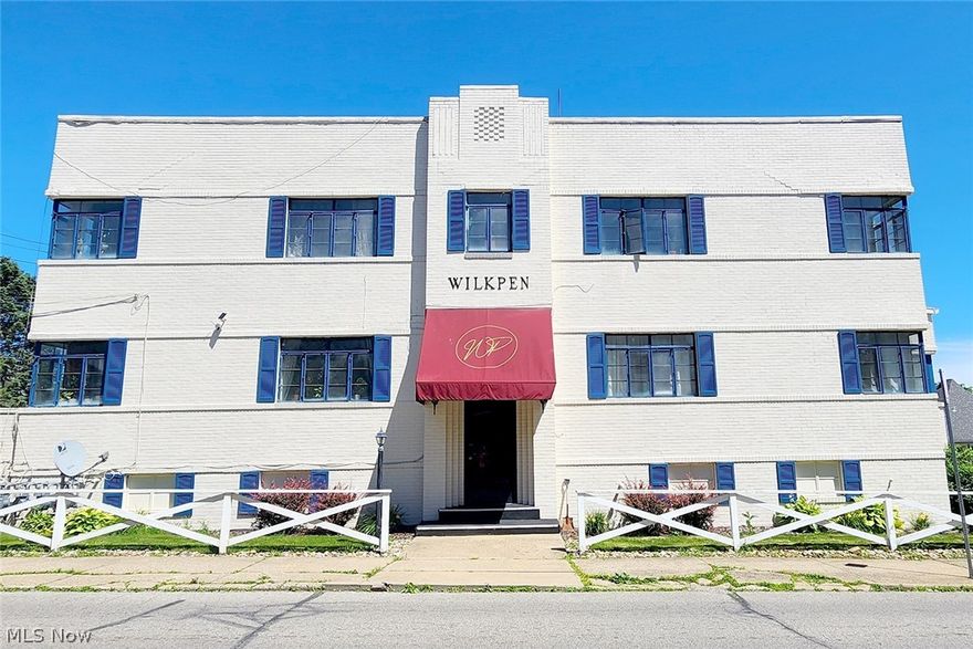 Four-unit apartment complex, fully occupied with separate utilities where tenants cover all costs. Each unit is a spacious one-bedroom, one-bathroom apartment, featuring an additional room that can be used as an office or potentially as a second bedroom. One first floor apartment includes a sunroom.  The complex includes three attached garage units, two of which are rented out at $30 each per month. Each unit also has access to laundry hookups and storage in the basement, with dedicated locked rooms for each tenant.
Currently, the total monthly rental income is $2,860, with each unit renting for $700 per month.
Sale can be combined with a 7 unit, full occupied, investment property at 407 Clinton Ave, Steubenville.