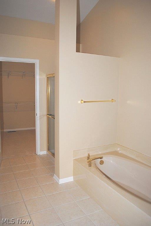 Woods/Auburn Lakes Condo Ph 01 - Residential