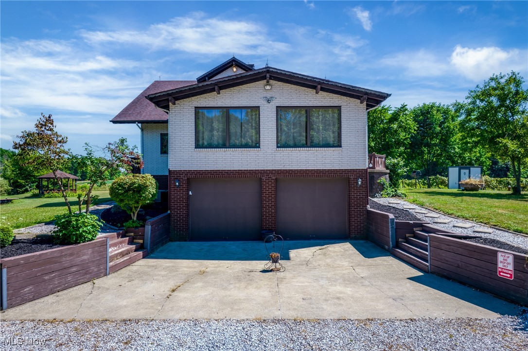 Geneva, Ohio 44041, United States, 4 Bedrooms Bedrooms, ,3 BathroomsBathrooms,Residential,Active,195252