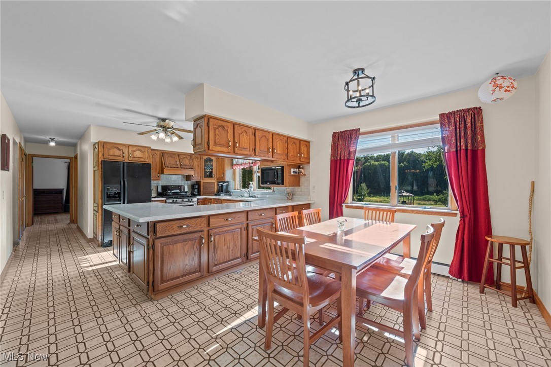 Geneva, Ohio 44041, United States, 4 Bedrooms Bedrooms, ,3 BathroomsBathrooms,Residential,Active,195252