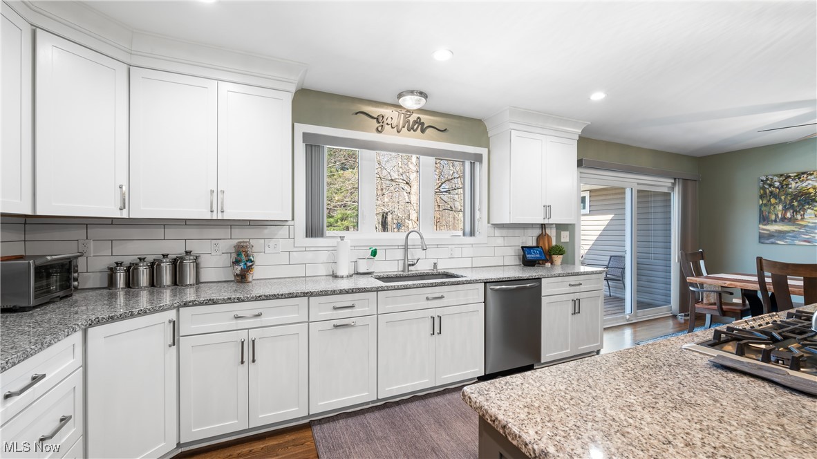 6711 W Smith Road, Medina, Ohio image 13