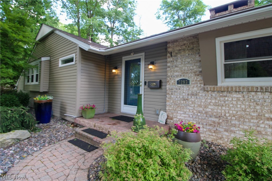 7293 Indian Trail