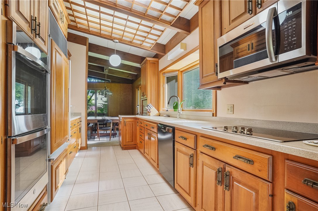 7353 Myrna Boulevard, Kent, Ohio image 8