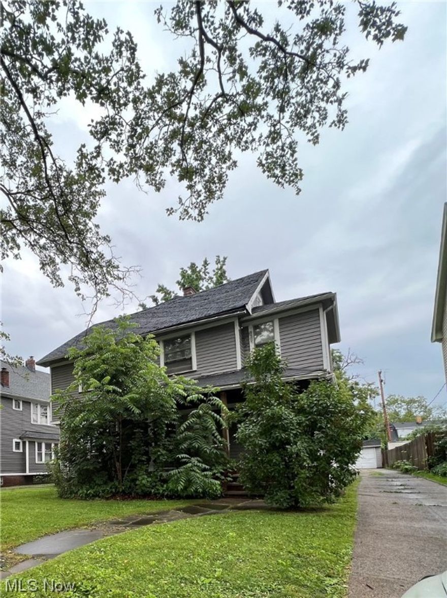 Don't miss this spacious duplex situated on MLK BLVD!!! Tons of square footage, great chance to maximize space and add more bedrooms! Monthly rents starting at $1,700+! Beautiful background area equipped with a 2 car garage and surrounded by a privacy fence. The property does need some TLC, seller is selling as is. Schedule your showing today!