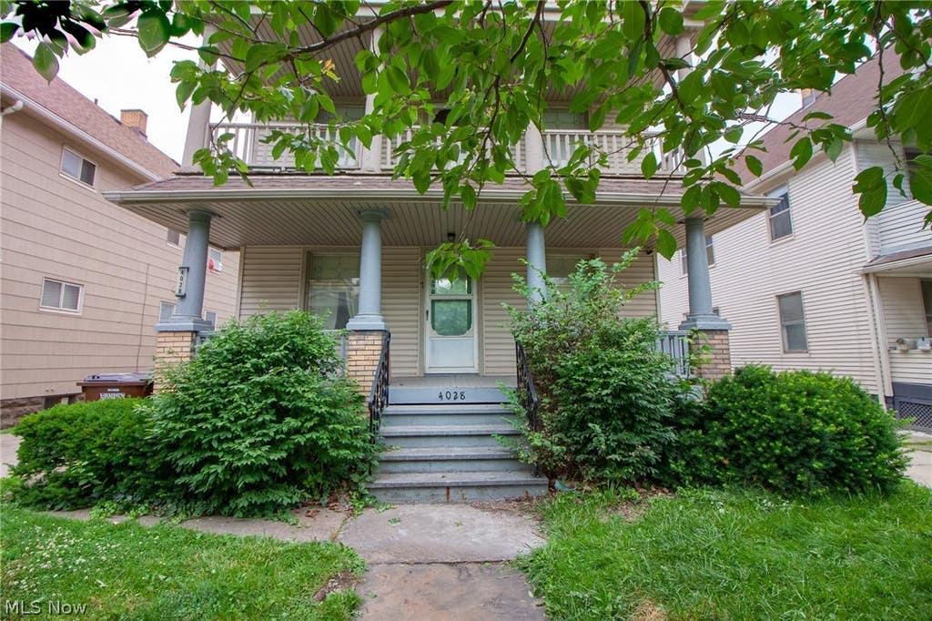 Photo of 4028 E 53rd Street, Newburgh Heights, OH 44105 (MLS # 5223449)
