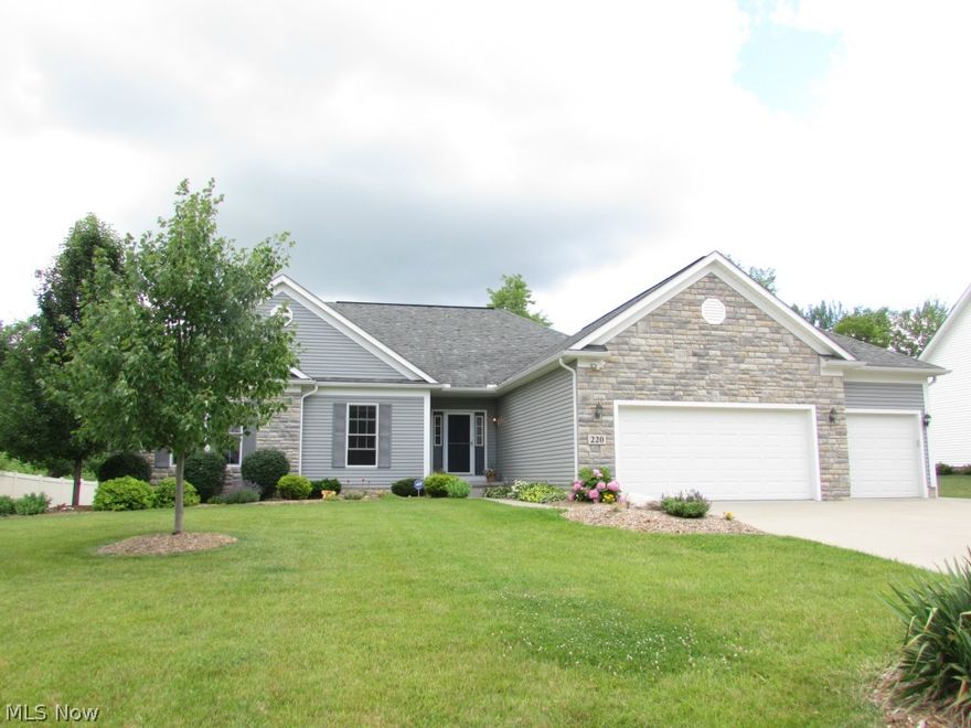 Wow! Custom "Wengerd" Ranch home in Stoneridge Reserve on beautiful half-acre setting! Recent synthetic "trex-like" deck spanning rear of home.  Vaulted great room, 25 x 16, with Fabulous floor to ceiling stone fireplace! Private master suite, separate from other bedrooms, with tray ceiling, walk-in closet, bath with jetted tub and shower. Den with crown moldings, hardwood in foyer. Beautiful oak kitchen with corian counters, breakfast bar and breakfast area. Three car garage! 1st floor laundry and HUGE full basement. Most of interior recently painted. Beautiful fenced yard and garden! Show and Sell!!