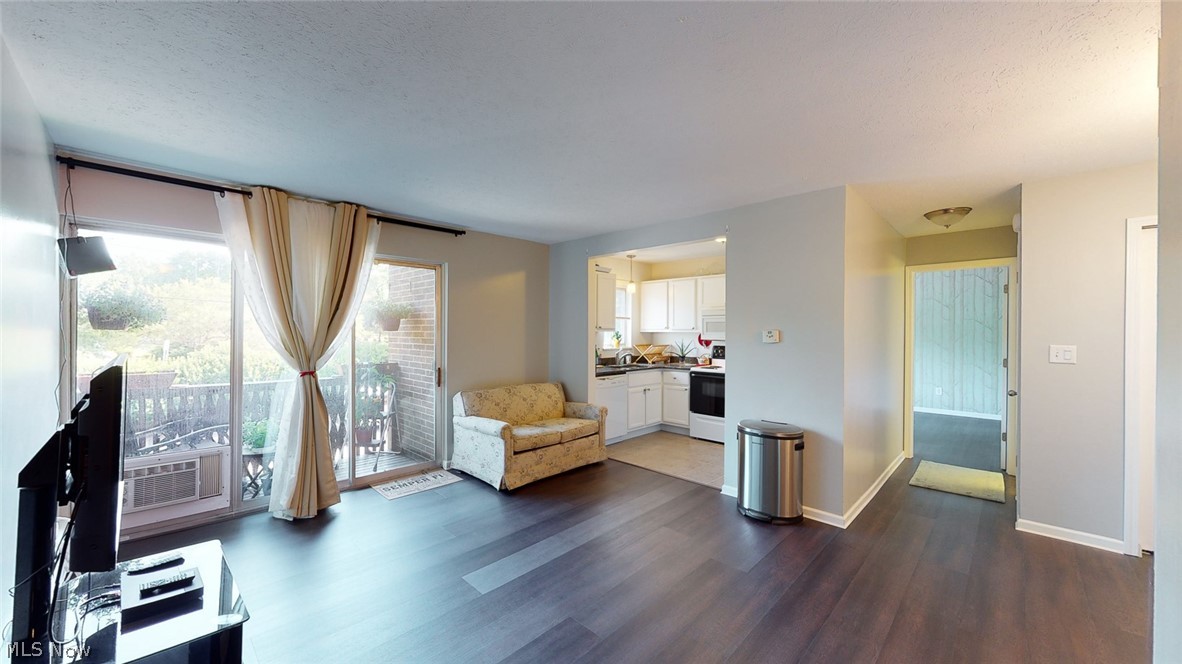 Sagamore East Condo - Residential