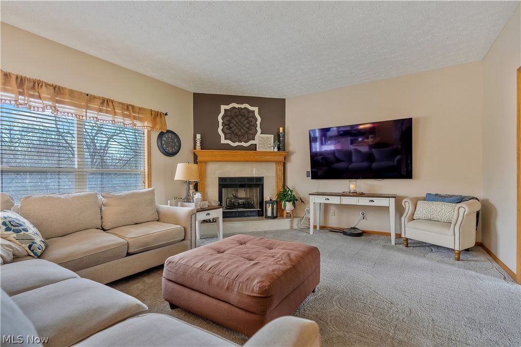 Photo of 6962 Maple Glen Avenue NW, North Canton, OH 44720 (MLS # 5197617)