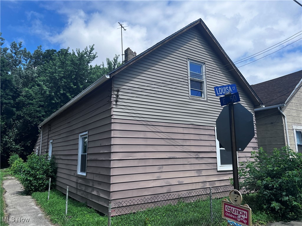 5003 Louisa Court