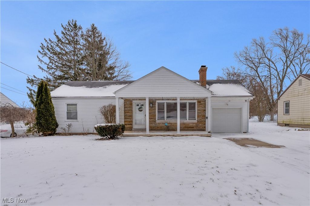Photo of 119 S Beverly Avenue, Austintown, OH 44515 (MLS # 5180716)