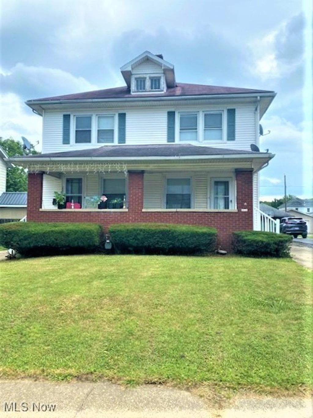Photo of 2006 Dresden Road, Zanesville, OH 43701 (MLS # 5174564)