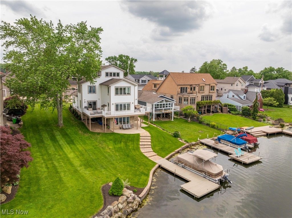 Photo of 5325 S Island Drive NW, Canton, OH 44718 (MLS # 5183414)