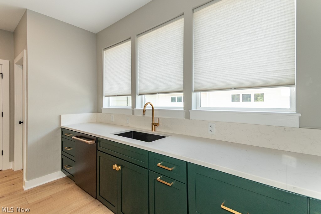 Battery Park Twnhms Condo - Residential