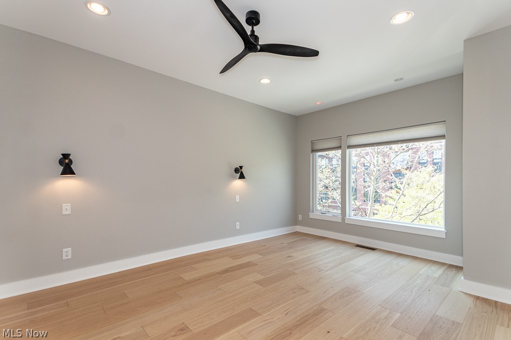 Battery Park Twnhms Condo - Residential