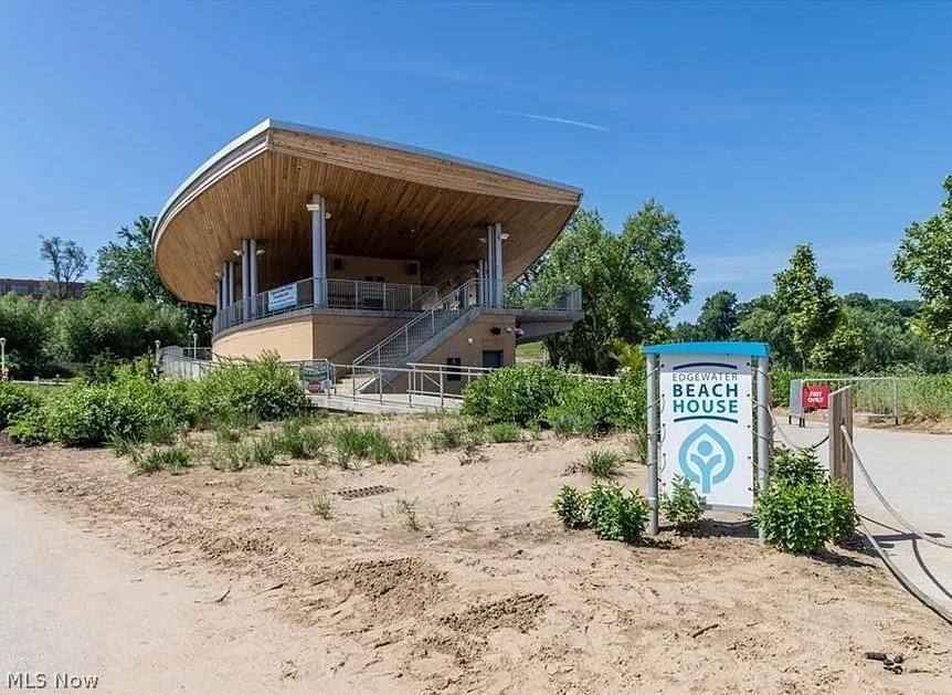 Battery Park Twnhms Condo - Residential