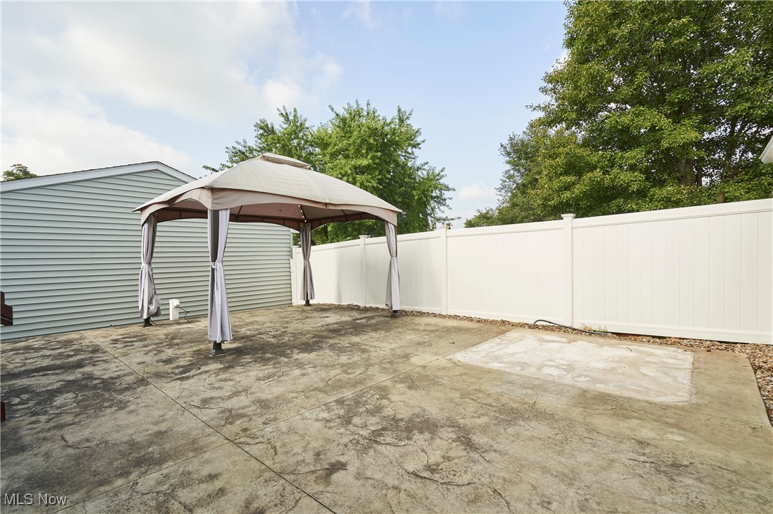 Barberton, Ohio 44203, United States, 3 Bedrooms Bedrooms, ,2 BathroomsBathrooms,Residential,Pending,192488