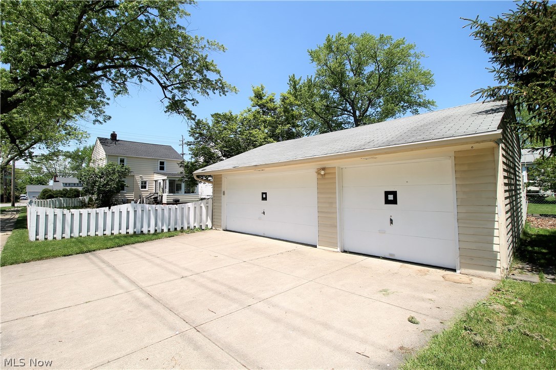 J L Coolidge - Residential