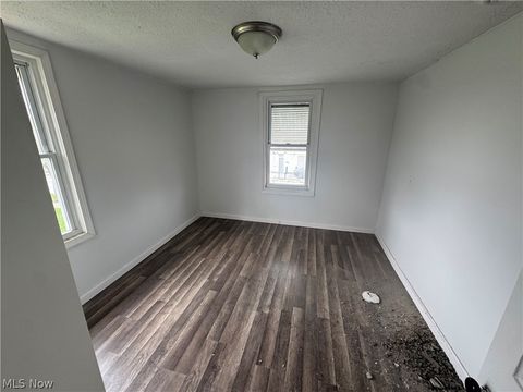Tiny photo for 433 E 156th Street, Cleveland, OH 44110 (MLS # 5197856)