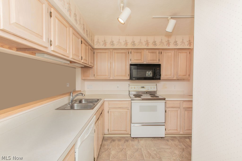 Mill River Condo Ph 04 - Residential