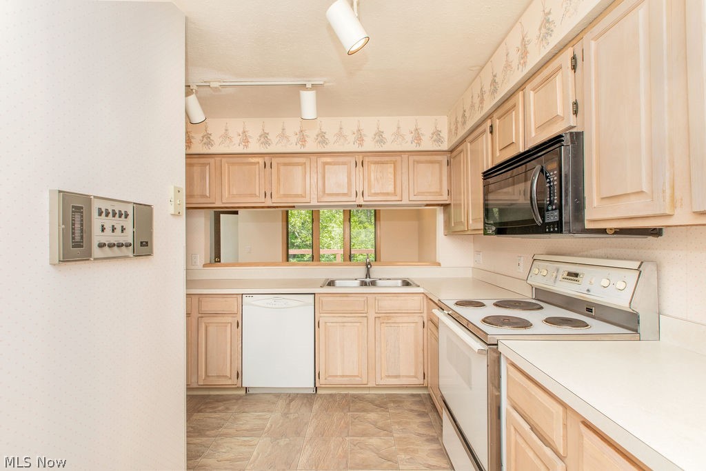 Mill River Condo Ph 04 - Residential