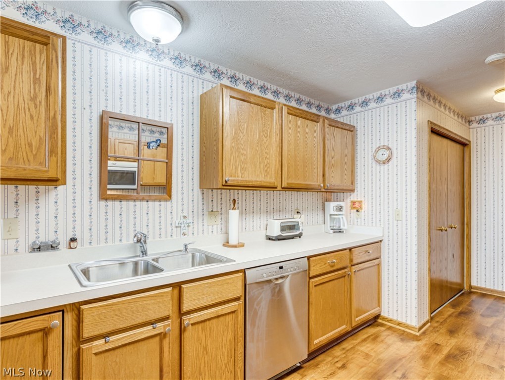 Villas At Buckingham Gate Condo - Residential