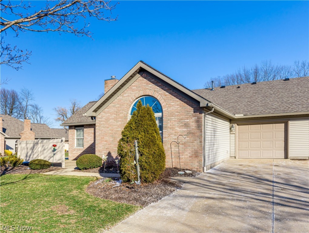 Villas At Buckingham Gate Condo - Residential