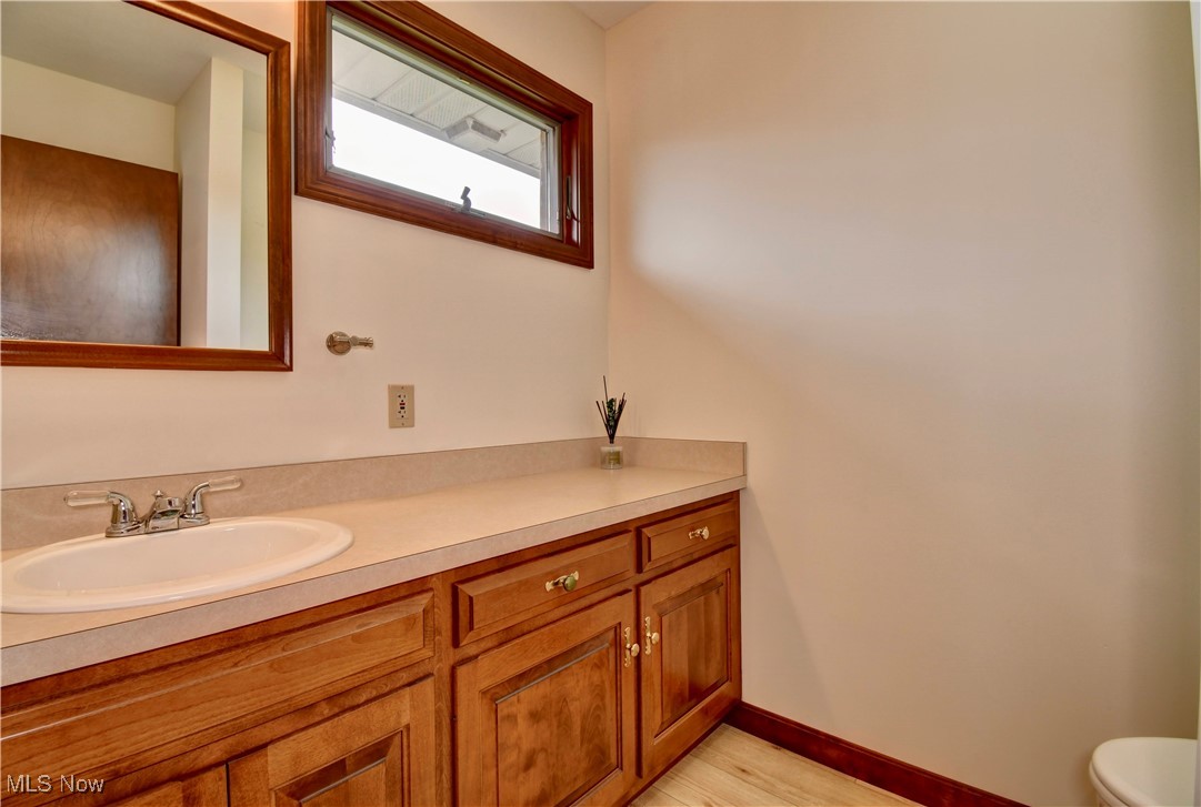 1423 N Wooster Avenue, Dover, Ohio image 35