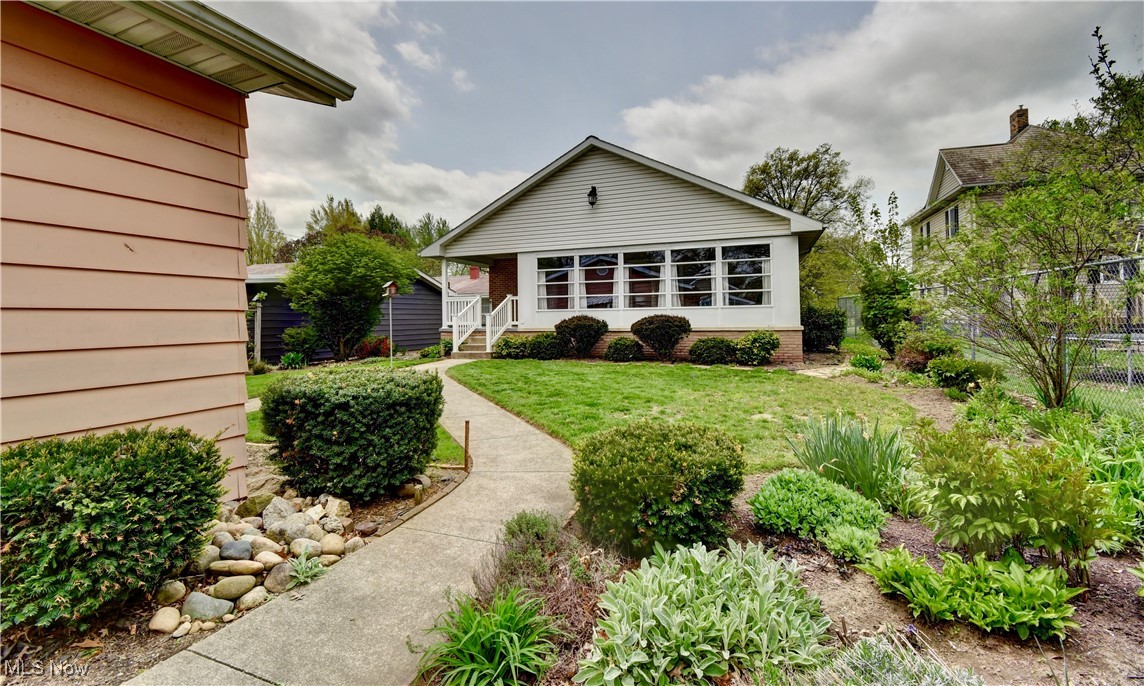 1423 N Wooster Avenue, Dover, Ohio image 13