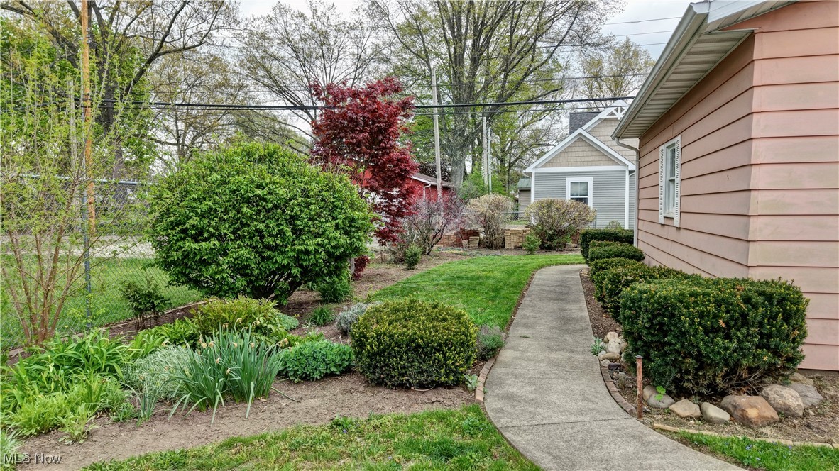 1423 N Wooster Avenue, Dover, Ohio image 17