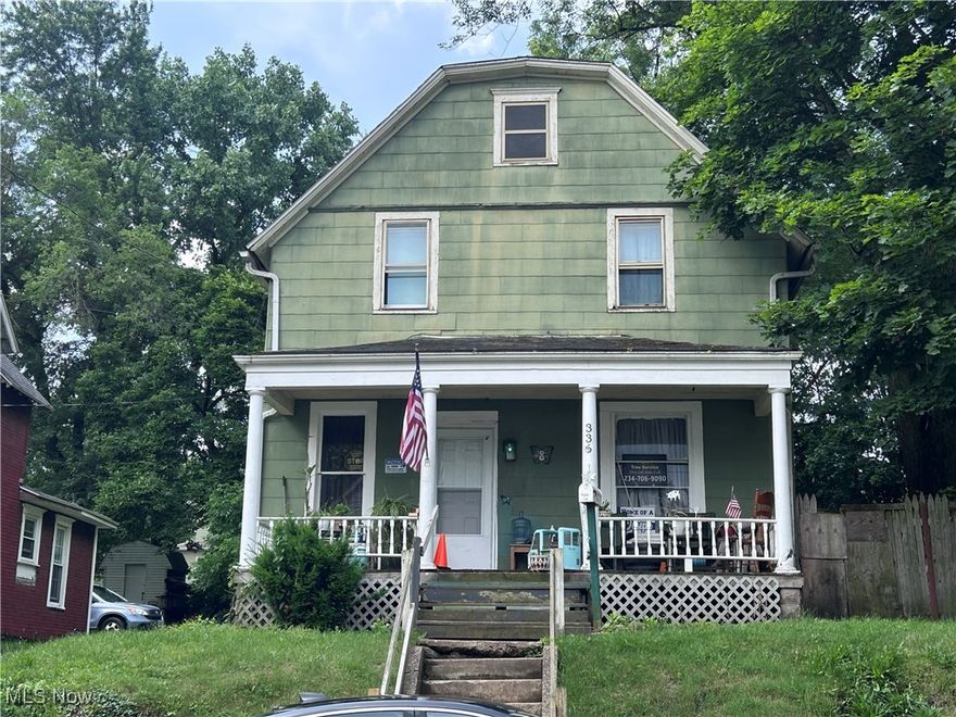 Solid investment opportunity in Akron, Ohio! This 4-bedroom, 1-bath property is currently occupied on a month-to-month lease and generating steady cash flow. A great option for investors seeking a property with built-in income and flexibility for future use or management.